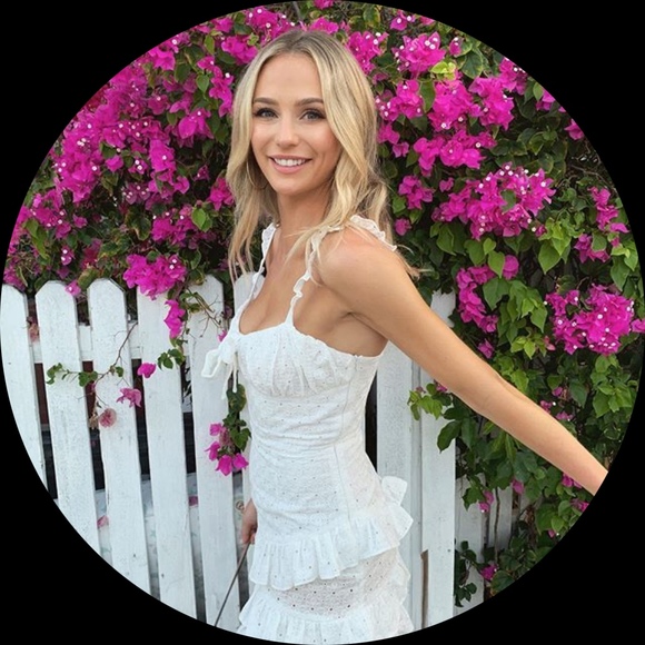 Meet your Posher, Olivia - Picture 1 of 1